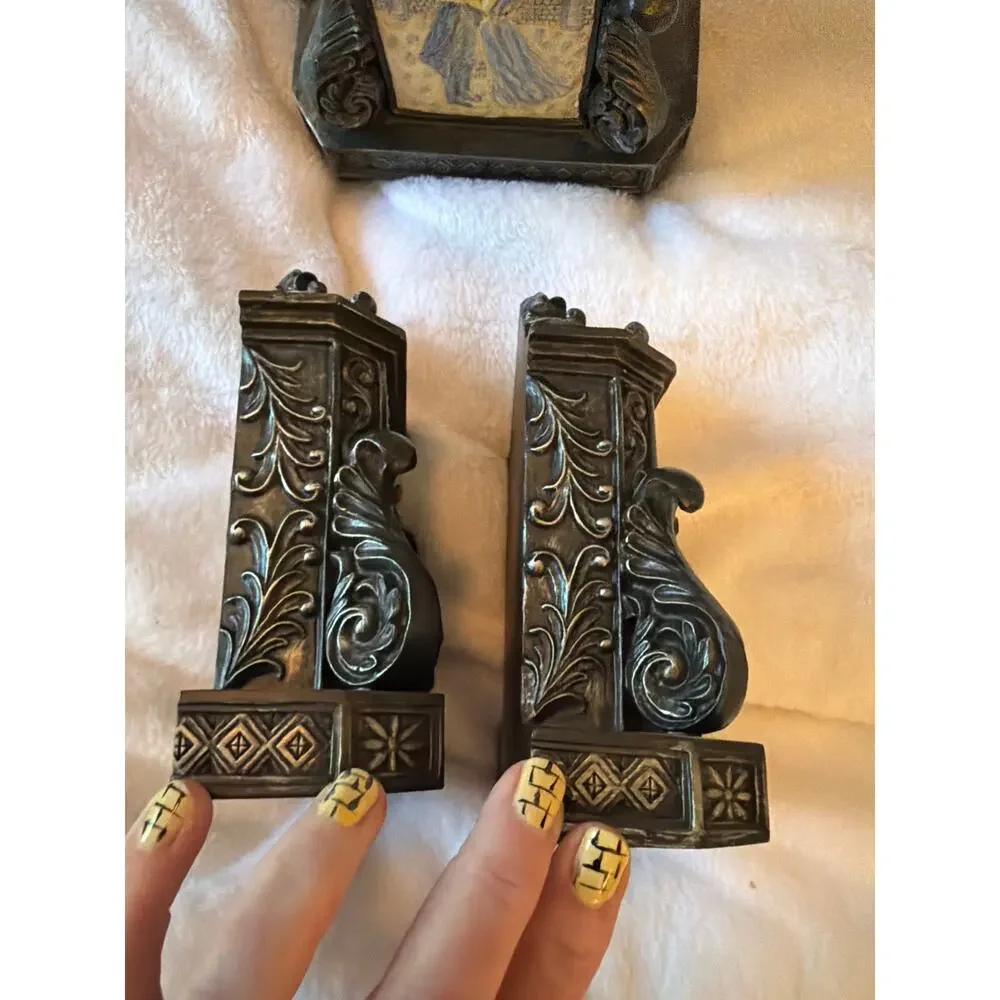 Ornate Victorian Style Desk Set 3pc Decor Courting Couple Relief Bookends Box